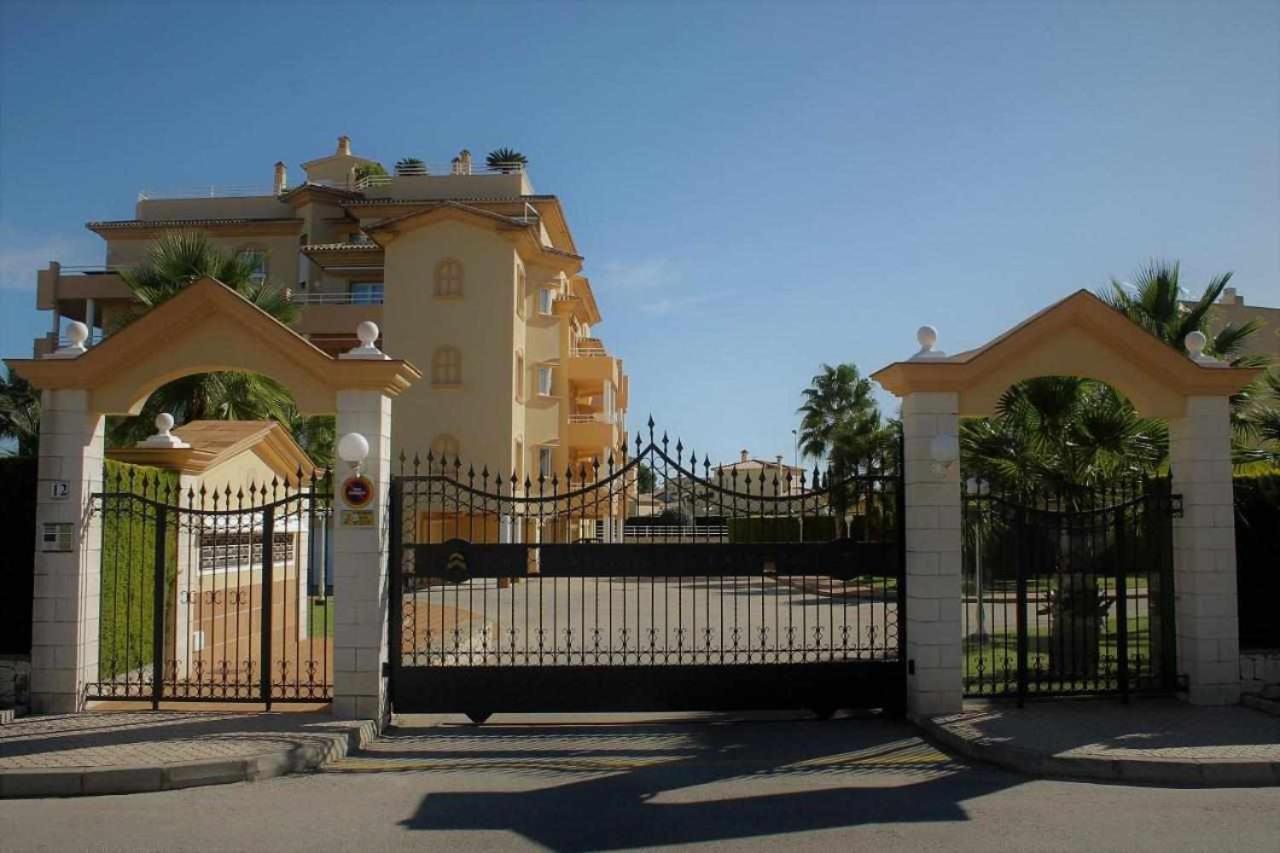 Apartamento De Lujo En La Playa Олива Екстериор снимка