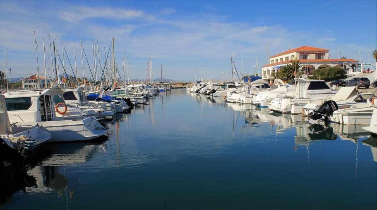 Apartamento De Lujo En La Playa Олива Екстериор снимка